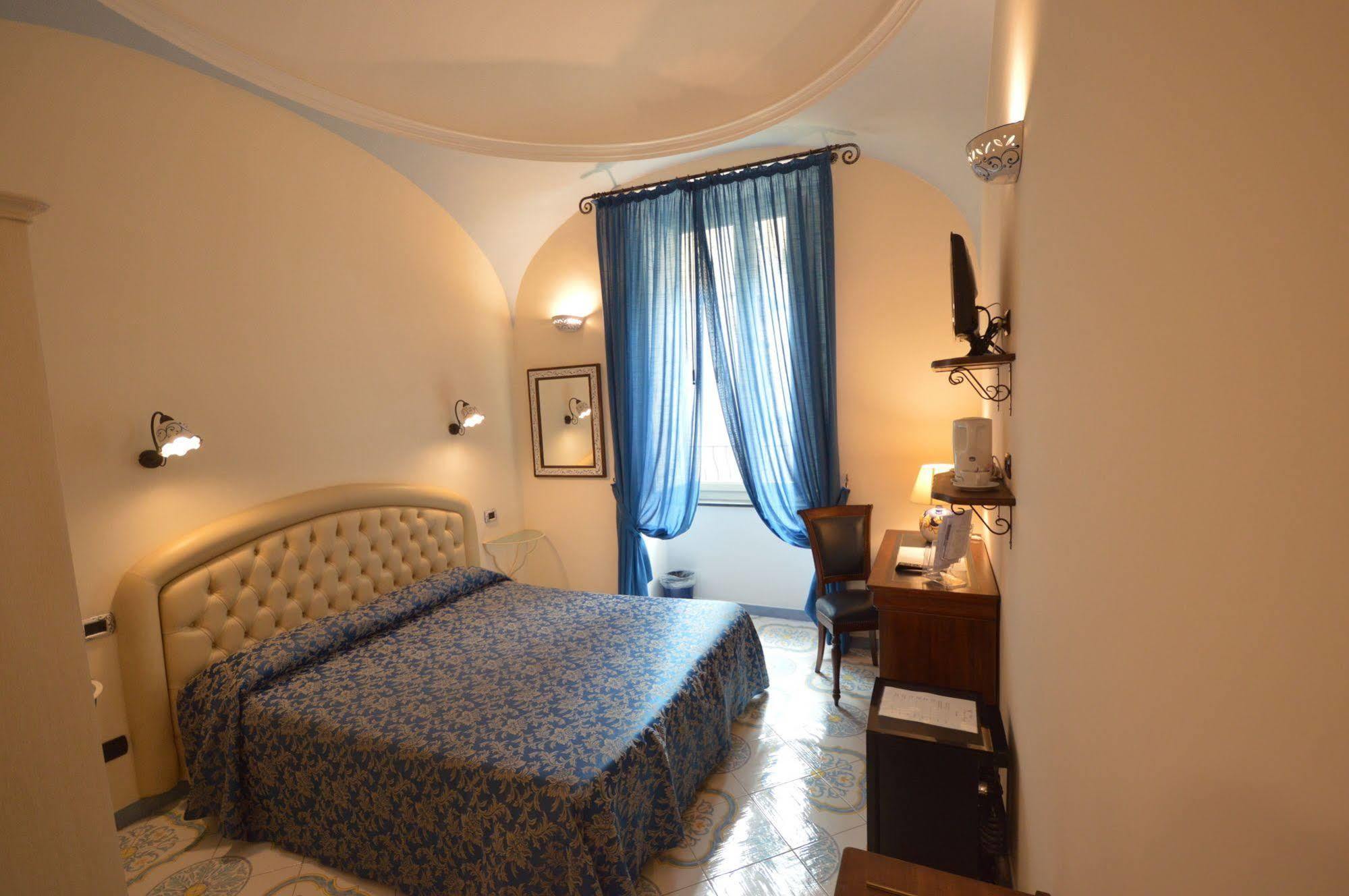 B&B Palazzo Pisani Amalfi Exterior photo