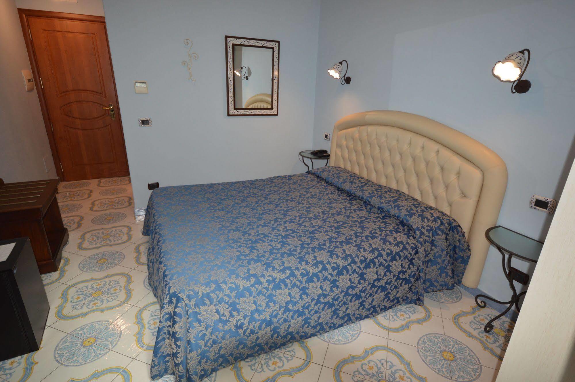 B&B Palazzo Pisani Amalfi Exterior photo