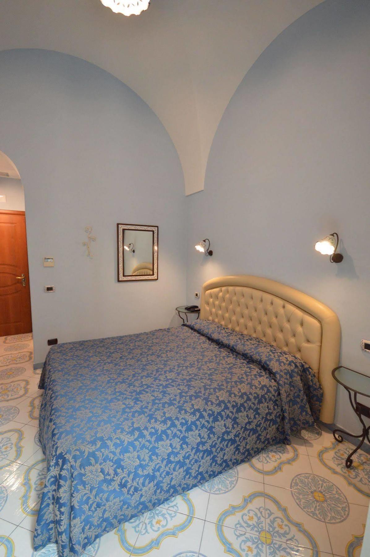 B&B Palazzo Pisani Amalfi Exterior photo